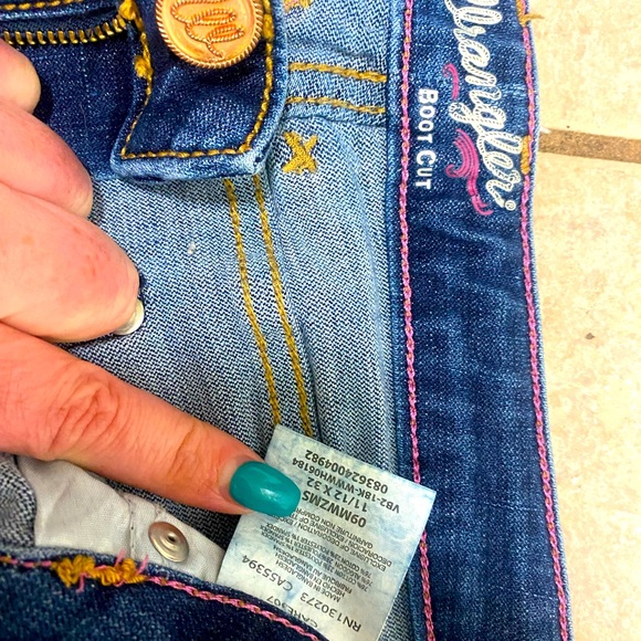 Wrangler Bootcut Jeans Size 11/12 x 32 - Picture 3 of 3
